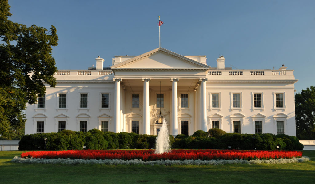 The White House - North Portico, By Cezary p - Own work, GFDL, https://commons.wikimedia.org/w/index.php?curid=4399222